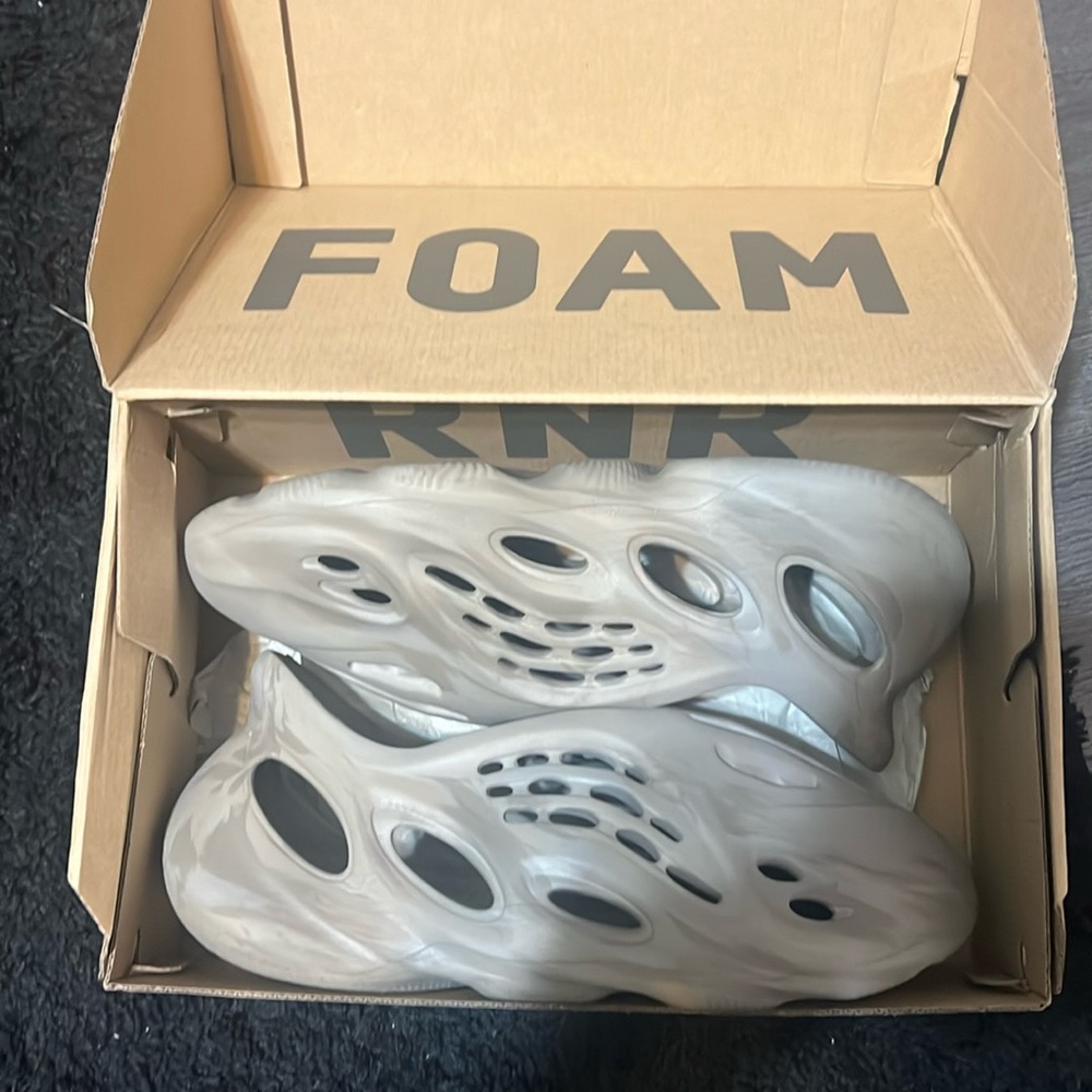 YZY Foam Runner “Stone Sage”